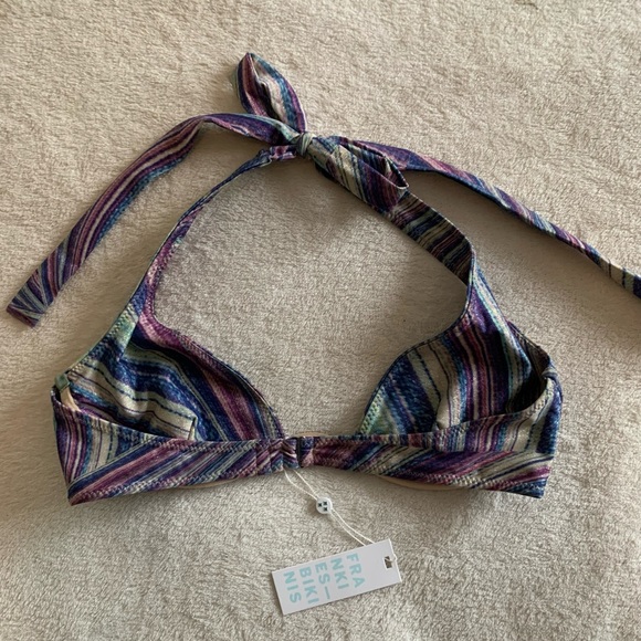 Frankies Bikinis x Hailee Steinfeld collab bikini top in size medium - Picture 3 of 3